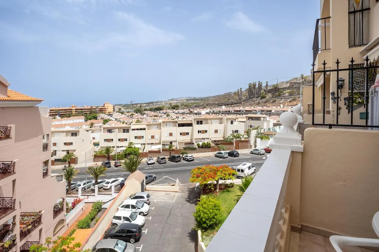 Castle Harbour Phoebe'S Flat Los Cristianos By Lovetenerife Spain