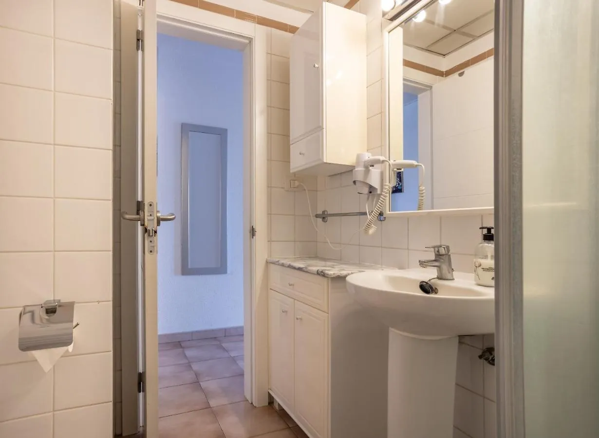 Apartment Castle Harbour Phoebe'S Flat Los Cristianos By Lovetenerife Spain